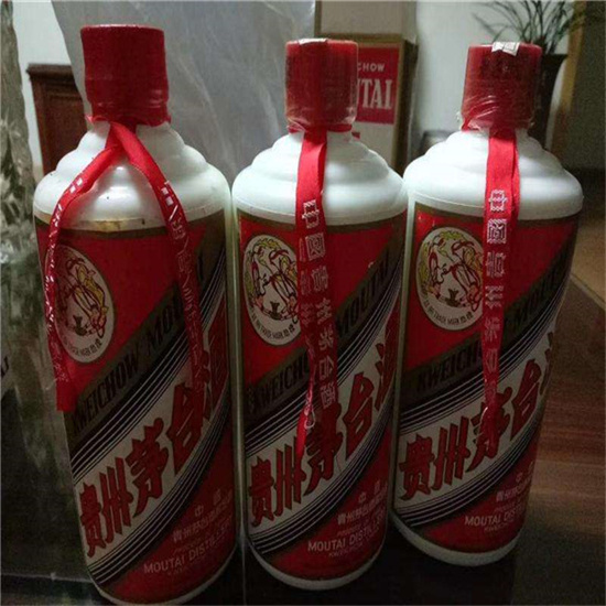 万载烟台龙口市30年茅台酒回收多少钱?